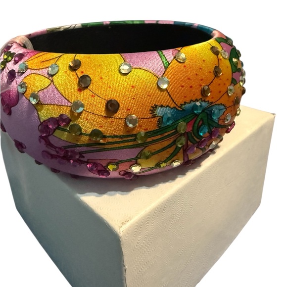 CÄRA silk wrapped paisley and rhinestone bangle bracelet - Picture 3 of 4
